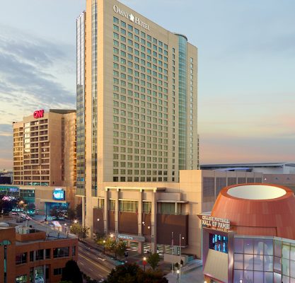 atlcnn-omni-atlanta-hotel-cnn-center-exterior-twilight